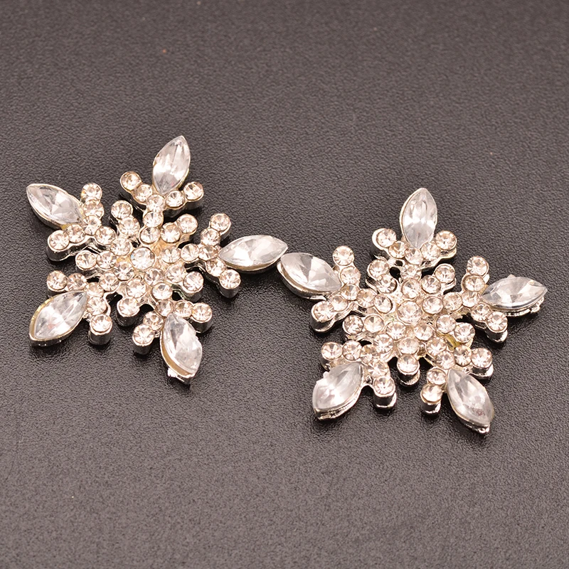 Rhinestone Snowflake Embellishment For Christmas Decoration Flat Back 24MM 100pcs/lot Silver Color
Rhinestone Snowflake Embellishment For Christmas Decoration Flat Back 24MM 100pcs/lot Silver Color