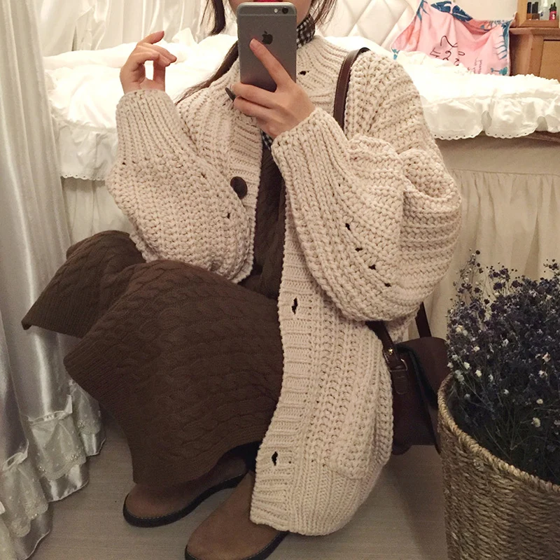 Women thicking knitted Sweater Autumn and winter solid color warm cardigans womens 2018 (C8942)
Women thicking knitted Sweater Autumn and winter solid color warm cardigans womens 2018 (C8942)