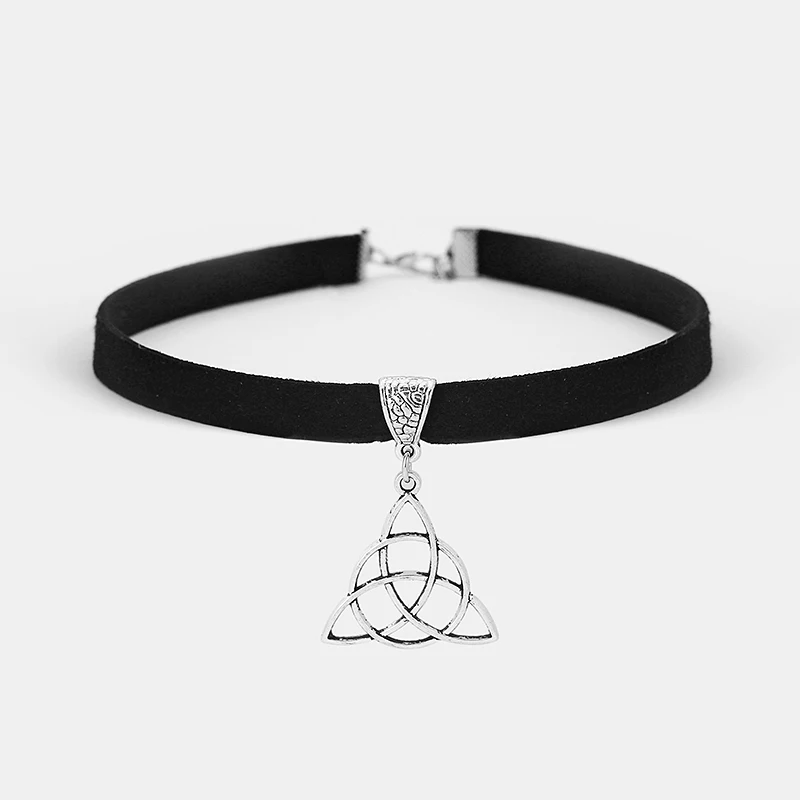 Black Flat Faux Suede Cord Keltic Knot Triquetra Charm 13" Choker Necklace Adjustable
Black Flat Faux Suede Cord Keltic Knot Triquetra Charm 13" Choker Necklace Adjustable