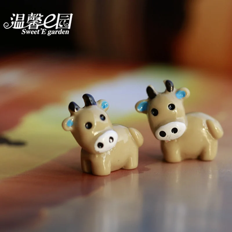 ZOCDOU 2 Pieces Dairy Cattle Milch Cow Vaca Model Small Pasture Statue Figurine Micro Crafts Ornament Miniatures Garden Decor
ZOCDOU 2 Pieces Dairy Cattle Milch Cow Vaca Model Small Pasture Statue Figurine Micro Crafts Ornament Miniatures Garden Decor