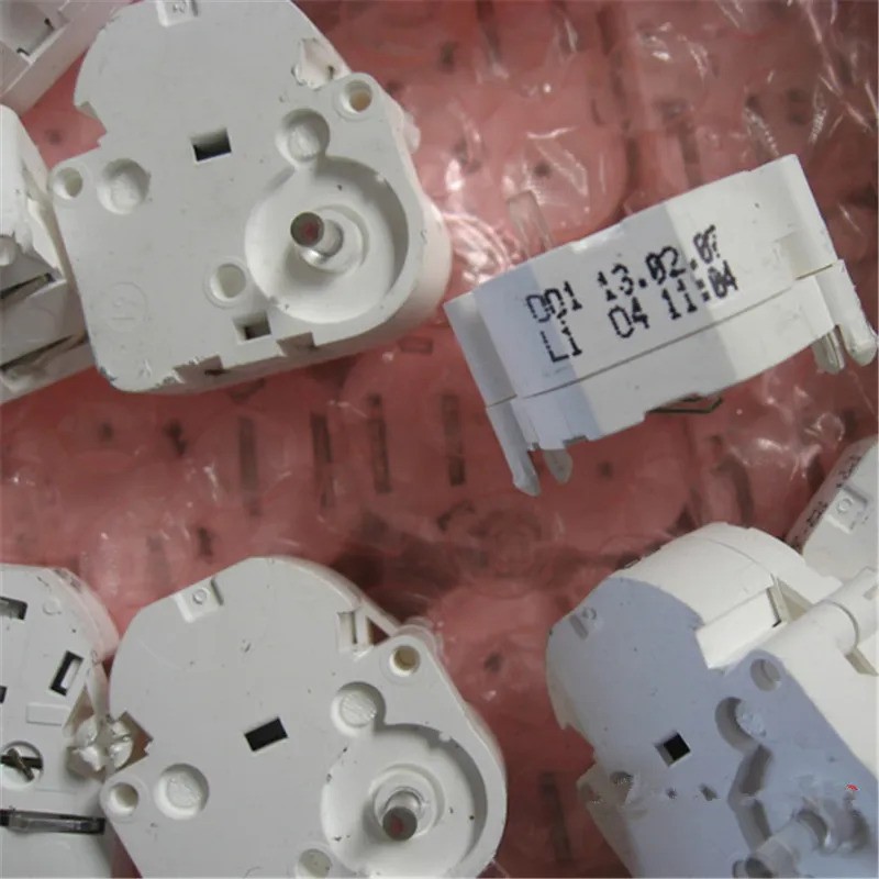 NEW 15PCS VDO counter motor, vehicle instrument motor, stepper motor, instrument motor transparent shaft
NEW 15PCS VDO counter motor, vehicle instrument motor, stepper motor, instrument motor transparent shaft