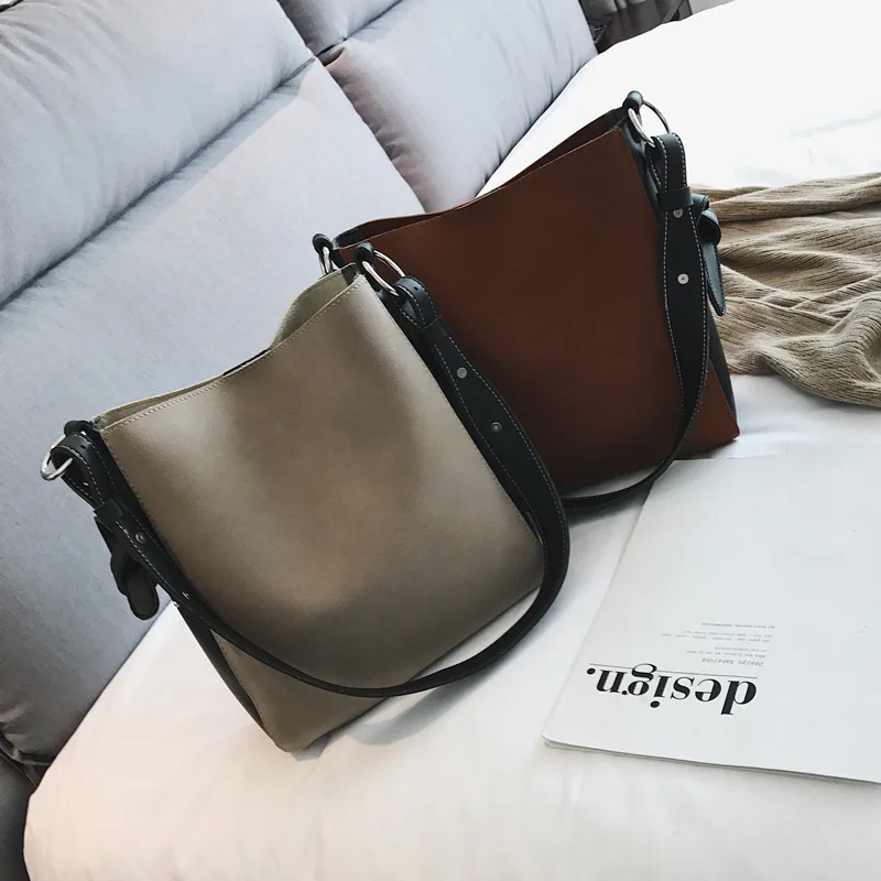 2018 new wave Korean version of the wild shoulder bag frosted mother big bag wide shoulder strap Messenger bag large capacity
2018 new wave Korean version of the wild shoulder bag frosted mother big bag wide shoulder strap Messenger bag large capacity