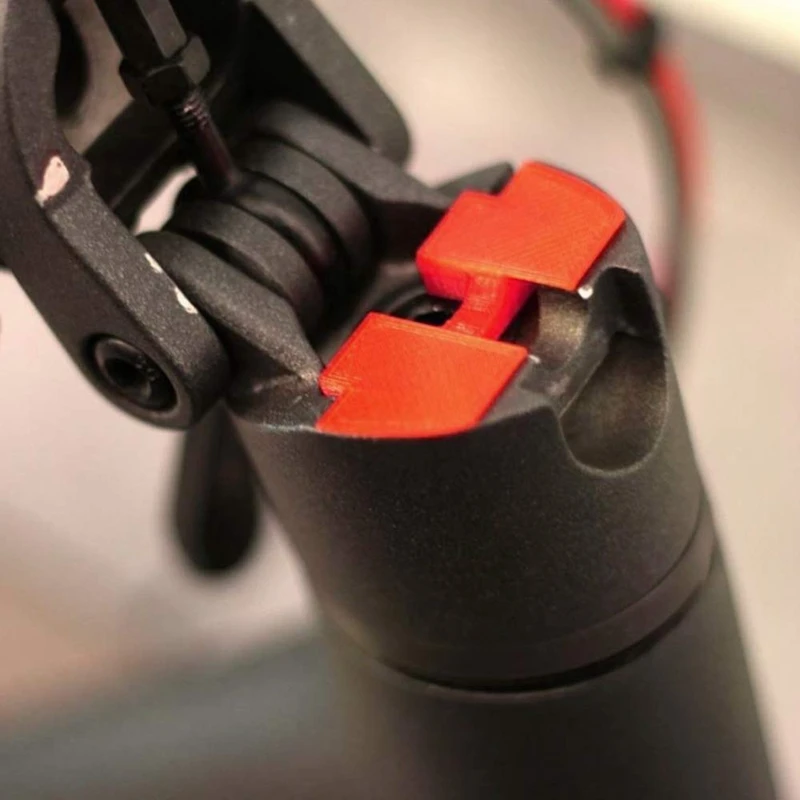 Electric Scooter Mudguard Bracket Support With 3 Vibration Dampers For M365 Xiaomi Mijia Electric Scooter Modification Parts
Electric Scooter Mudguard Bracket Support With 3 Vibration Dampers For M365 Xiaomi Mijia Electric Scooter Modification Parts