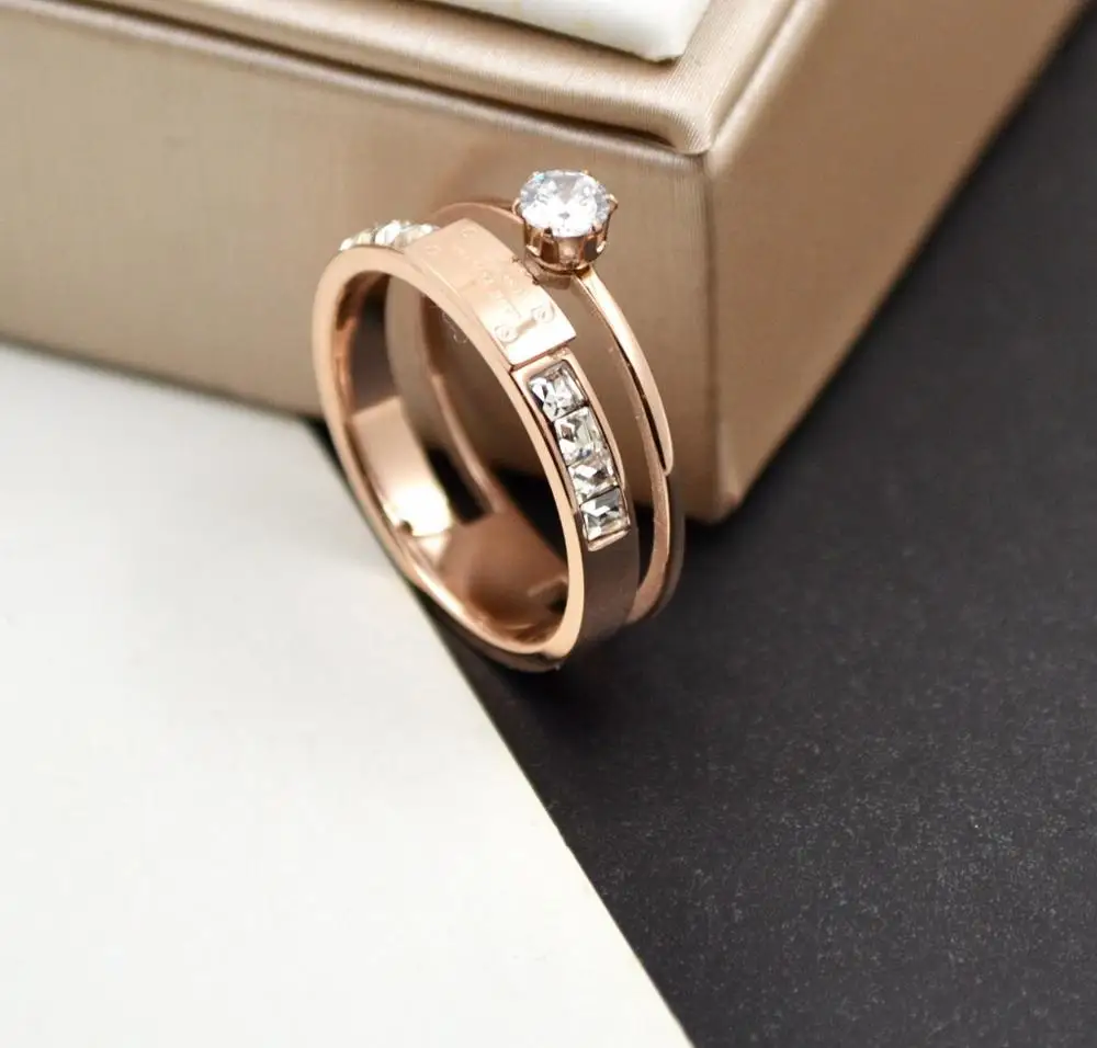 2019 new Rose Gold Color Lady's Wedding Ring Zircon Inlay Love Forever Wedding Gift for Woman Fashion Titanium Steel Jewelry
2019 new Rose Gold Color Lady's Wedding Ring Zircon Inlay Love Forever Wedding Gift for Woman Fashion Titanium Steel Jewelry