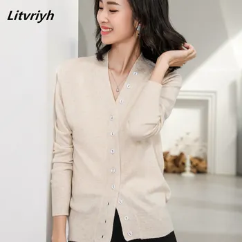 Litvriyh 19 spring women cardigan coat cashmere sweater women knitted V-neck Seven-quarter sleeve cardigan women sweater jumper
Litvriyh 19 spring women cardigan coat cashmere sweater women knitted V-neck Seven-quarter sleeve cardigan women sweater jumper
