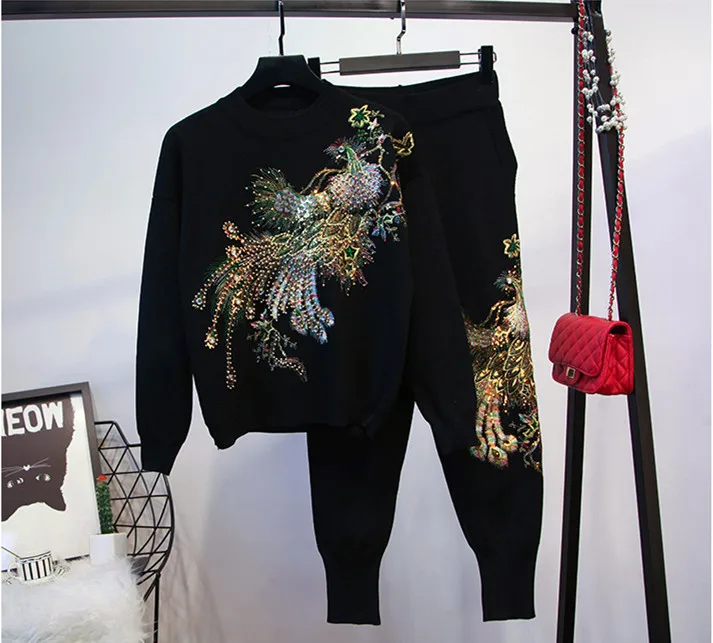 Autumn winter women's knitting pantsuits Chic embroidery peacock sweaters pencil pants two piece set casual leisure suits D979
Autumn winter women's knitting pantsuits Chic embroidery peacock sweaters pencil pants two piece set casual leisure suits D979