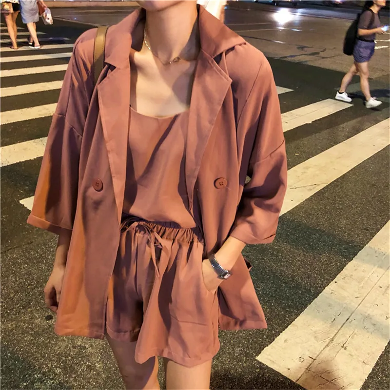 Fashion Women Suits Cropped Tank Tops&Loose Shirts&Mini Shorts Sets Three Pieces OL Chic Casual Outfits Matching Pants Suits
Fashion Women Suits Cropped Tank Tops&Loose Shirts&Mini Shorts Sets Three Pieces OL Chic Casual Outfits Matching Pants Suits