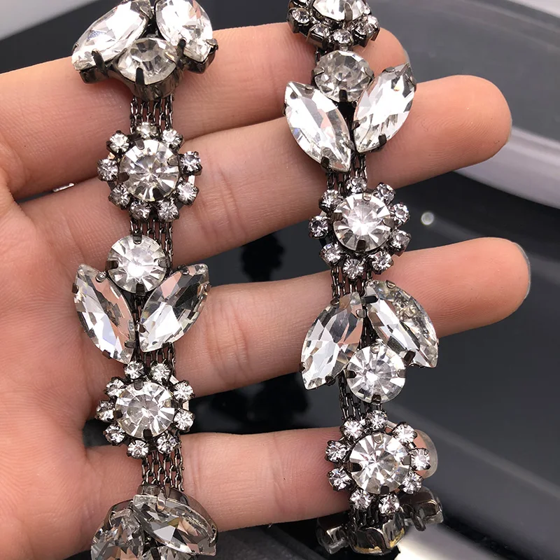 Waist chain gembling rhinestone sticker sheets luxurious phone case decor Self Adhesive Scrapbooking Sticker shoes decoration
Waist chain gembling rhinestone sticker sheets luxurious phone case decor Self Adhesive Scrapbooking Sticker shoes decoration