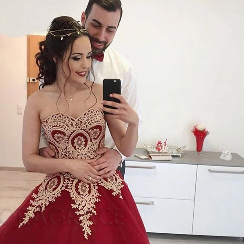 Romantic Applique Tulle Sweetheart Floor-Length Ball Gown Prom Gowns Designer Evening Dresses DGE055
Romantic Applique Tulle Sweetheart Floor-Length Ball Gown Prom Gowns Designer Evening Dresses DGE055