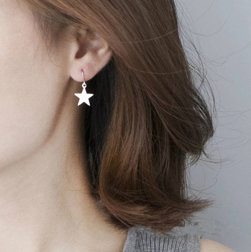 The New Fashion Earrings Simple Joker Girls Flake Geometry Earrings Lovely Pentagram Golden Earrings Accessories Wholesale
The New Fashion Earrings Simple Joker Girls Flake Geometry Earrings Lovely Pentagram Golden Earrings Accessories Wholesale