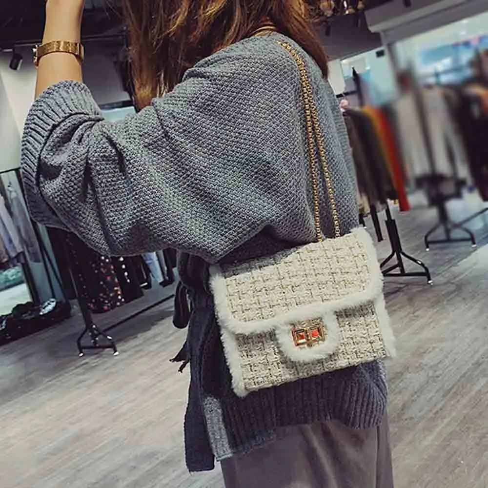 2019 Female Chain Square Bag Casual Velvet Shoulder Bag Lock Diagonal Cross Bag Chain Cadena pequea paquete cuadrado
2019 Female Chain Square Bag Casual Velvet Shoulder Bag Lock Diagonal Cross Bag Chain Cadena pequea paquete cuadrado
