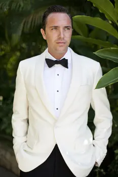 Brand new ivory white men's wedding new dress suit 2 pieces (ivory white coat + black pants) casual business men's formal suit
Brand new ivory white men's wedding new dress suit 2 pieces (ivory white coat + black pants) casual business men's formal suit