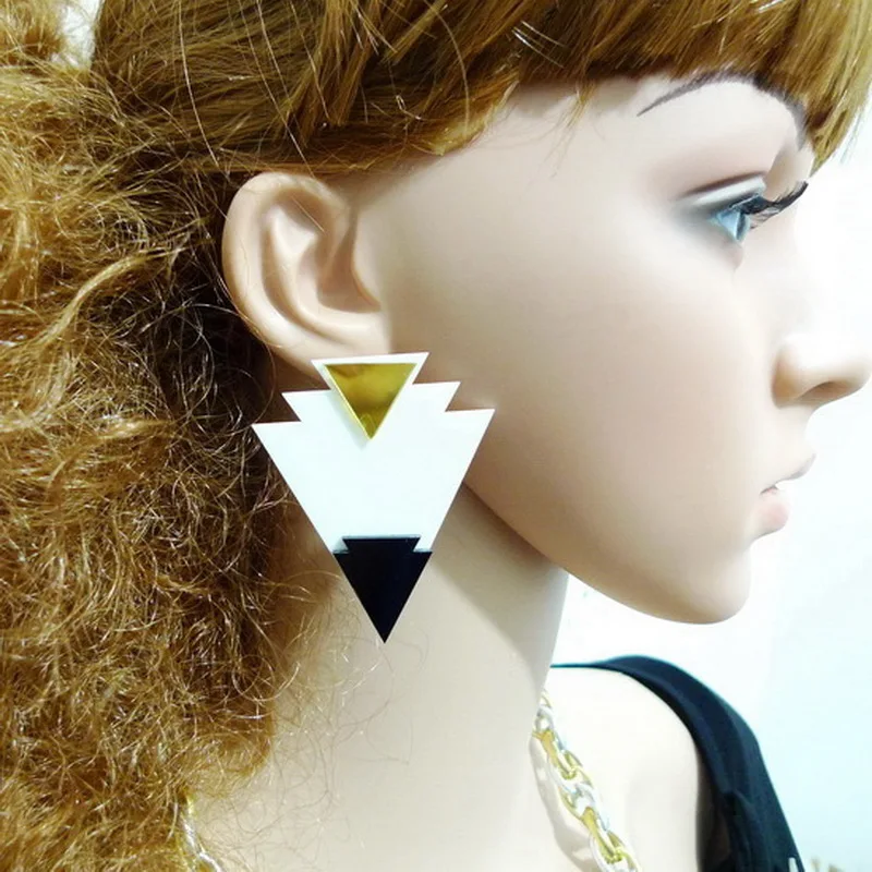 127E Imperial Laurel Mature Woman's Fashion Stud Earrings Stylish Pyramid Acrylic earrings for women
127E Imperial Laurel Mature Woman's Fashion Stud Earrings Stylish Pyramid Acrylic earrings for women