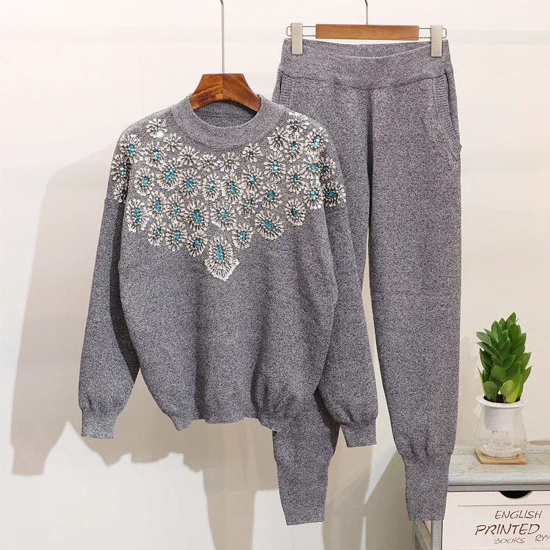 High Quality 2 Piece Set Women Sequined Knitted Sweaters Trousers Pants Suit European style knitting Pullover Trousers Women Set
High Quality 2 Piece Set Women Sequined Knitted Sweaters Trousers Pants Suit European style knitting Pullover Trousers Women Set