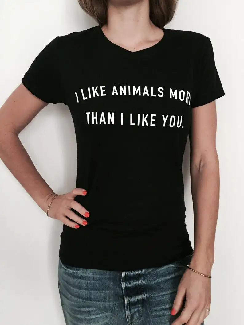 

Новое поступление, футболка Skuggnas с надписью «Я люблю животных больше тебя», черная, модная, забавная, со слоганом, женские футболки, простые, милые футболки, Прямая поставка
