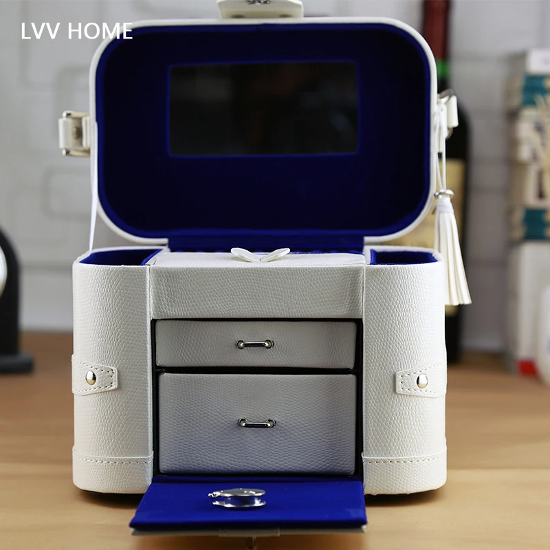LVV HOME lockable large capacity jewelry box/Leather multi-grid ring bag non-slip waterproof storage case
LVV HOME lockable large capacity jewelry box/Leather multi-grid ring bag non-slip waterproof storage case