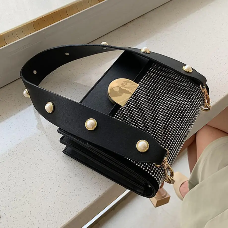 Elegant Female Diamond Flap Square bag 2019 New Quality PU Leather Women's Designer Handbag Lock Chain Shoulder Messenger Bag
Elegant Female Diamond Flap Square bag 2019 New Quality PU Leather Women's Designer Handbag Lock Chain Shoulder Messenger Bag