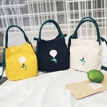 Casual top-handle Bag Summer Women Bag Canvas Slung Shoulder Bag Small Fresh Literary Embroidery Bucket Women Handbag
Casual top-handle Bag Summer Women Bag Canvas Slung Shoulder Bag Small Fresh Literary Embroidery Bucket Women Handbag