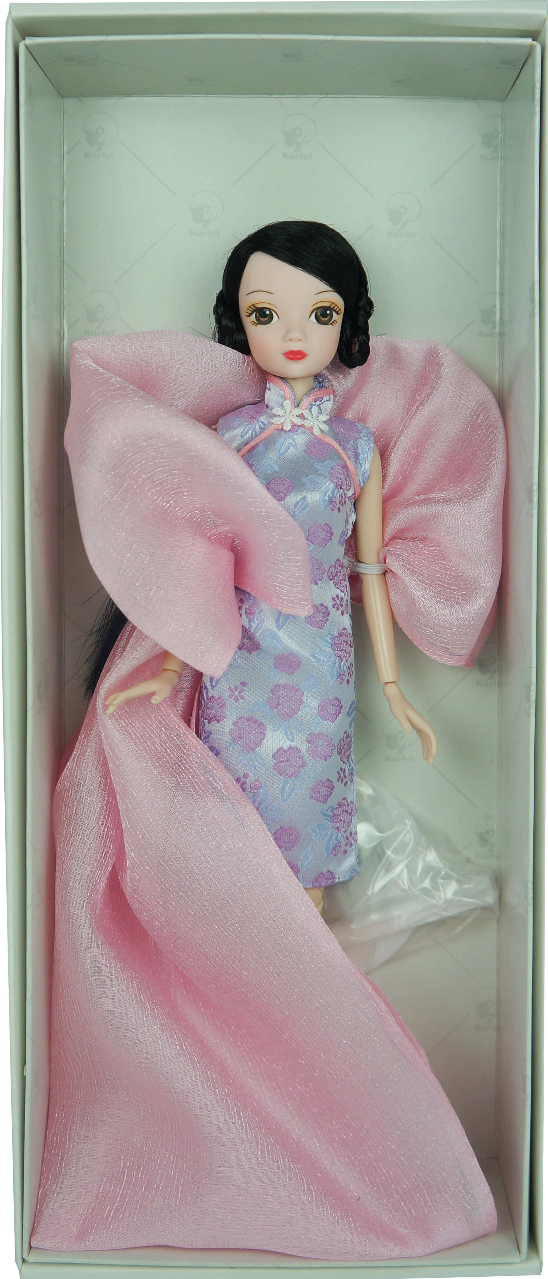 New arrival 11 inches Chinese cheongsam exclusive doll #99046(1 doll) not includes the accessories
New arrival 11 inches Chinese cheongsam exclusive doll #99046(1 doll) not includes the accessories