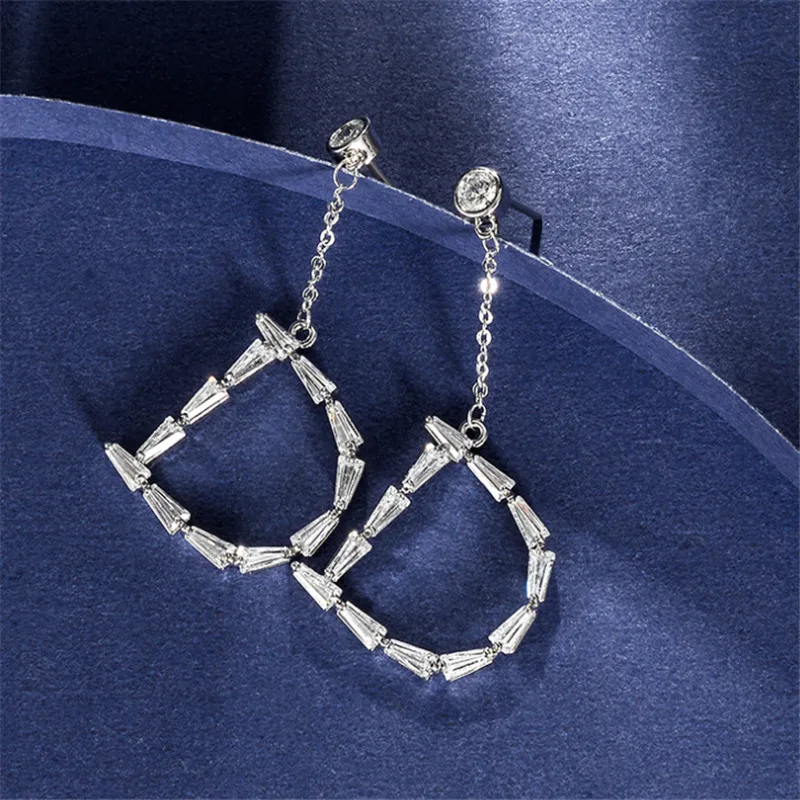 Роскошные серьги-подвески с кубическим цирконием D word Brinco Bijoux, изысканные серьги с фианитами для женщин, ювелирные изделия
Роскошные серьги-подвески с кубическим цирконием D word Brinco Bijoux, изысканные серьги с фианитами для женщин, ювелирные изделия