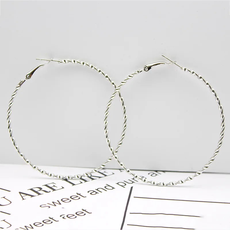 HOMOD 2019 Fashion Women Gold Silver Spiral Shape Hyperbole Ear Ring Metal Big Circle Smooth Large
HOMOD 2019 Fashion Women Gold Silver Spiral Shape Hyperbole Ear Ring Metal Big Circle Smooth Large