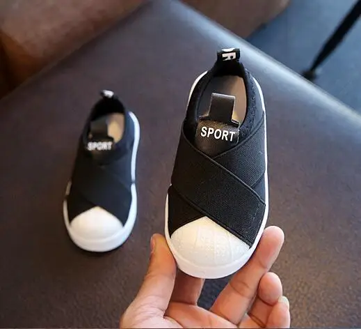 New fashion cool slip on Canvas children shoes high quality baby casual shoes breathable light slip on kids sneakers
New fashion cool slip on Canvas children shoes high quality baby casual shoes breathable light slip on kids sneakers