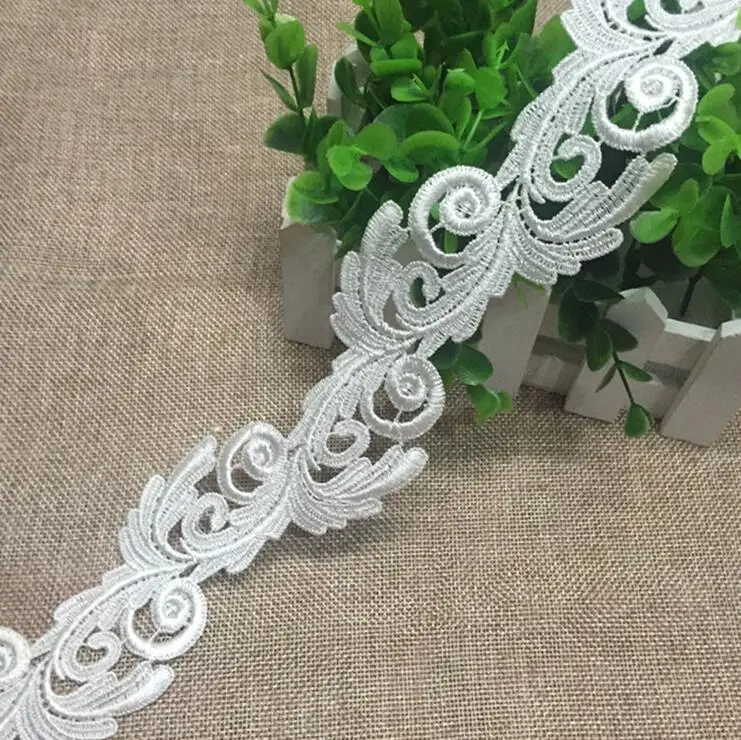 2 Yards High Quality DIY Craft Lace Ribbon Tape Sewing Supplies 4CM Width White Lace Fabric Sewing Applique Ribbon Hot Sale
2 Yards High Quality DIY Craft Lace Ribbon Tape Sewing Supplies 4CM Width White Lace Fabric Sewing Applique Ribbon Hot Sale