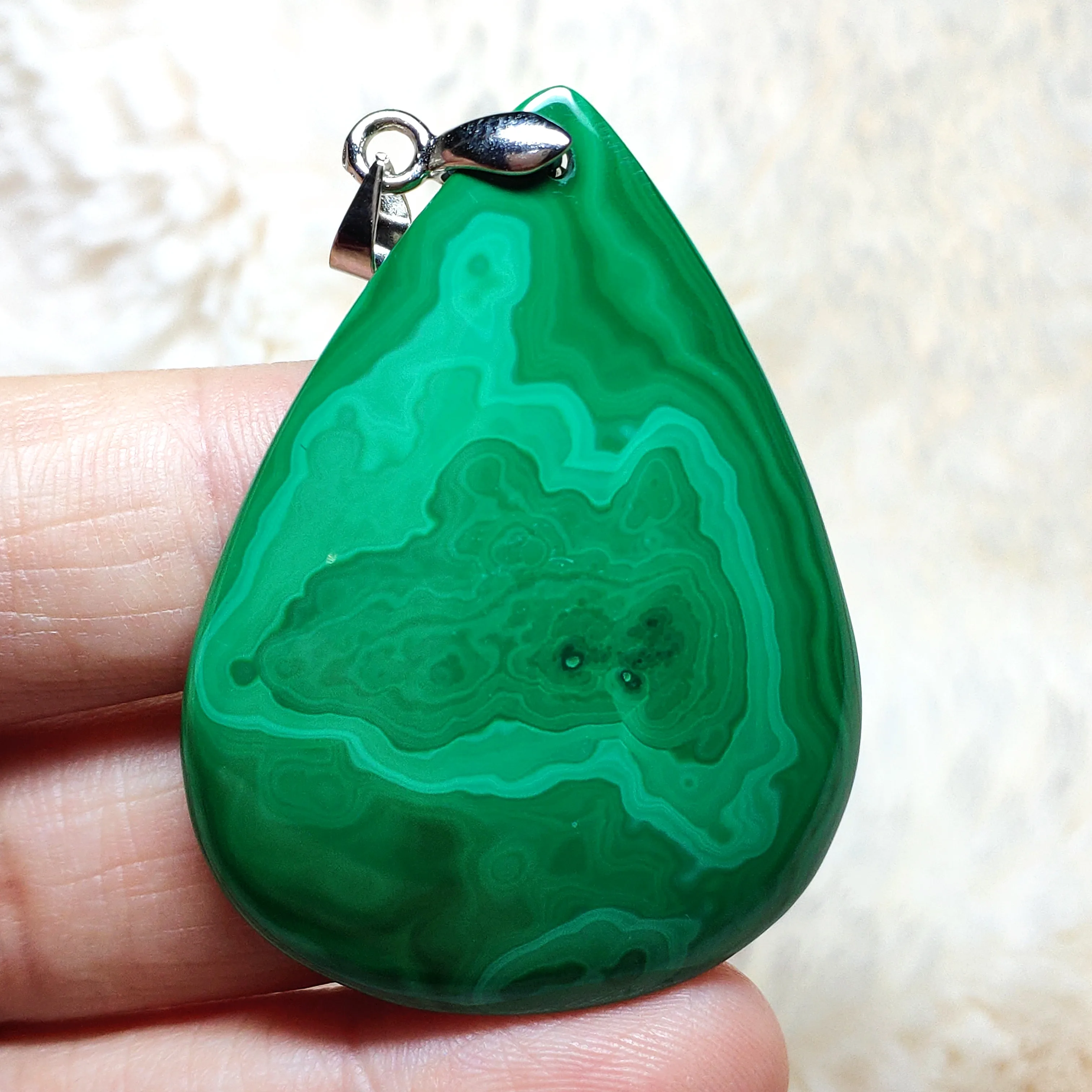 Genuine Natural Green Malachite Chrysocolla Pendant Women Men Water Drop Crystal Healing Stone 46x34x6mm Necklace Pendant AAAAA
Genuine Natural Green Malachite Chrysocolla Pendant Women Men Water Drop Crystal Healing Stone 46x34x6mm Necklace Pendant AAAAA