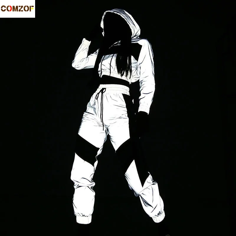 Personality reflective women two piece set long sleeve crop top hoodie+pants fashion patchwork hooded clothing ensemble femme
Personality reflective women two piece set long sleeve crop top hoodie+pants fashion patchwork hooded clothing ensemble femme