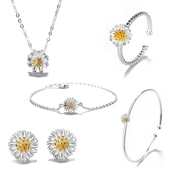 925 Sterling Silver Daisy Jewelry Set Necklace Pendant Earring Ring Bracelet for Women Birthday Party Jewelry Gift Choker dz738
925 Sterling Silver Daisy Jewelry Set Necklace Pendant Earring Ring Bracelet for Women Birthday Party Jewelry Gift Choker dz738