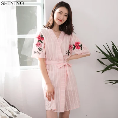 Robe Sexy Sleepwear Women Robe Female Femme Lingerie Kimono Bathrobe Bridesmaid Robes Negligee Home Clothes For Women Home Wear
Robe Sexy Sleepwear Women Robe Female Femme Lingerie Kimono Bathrobe Bridesmaid Robes Negligee Home Clothes For Women Home Wear