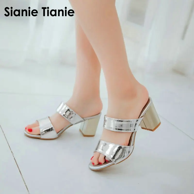 Sianie Tianie 2019 Summer Patent PU Leather Open Toe Silver Women Mules Slippers Fashion Casual Woman Sandals Large Size 43 45
Sianie Tianie 2019 Summer Patent PU Leather Open Toe Silver Women Mules Slippers Fashion Casual Woman Sandals Large Size 43 45