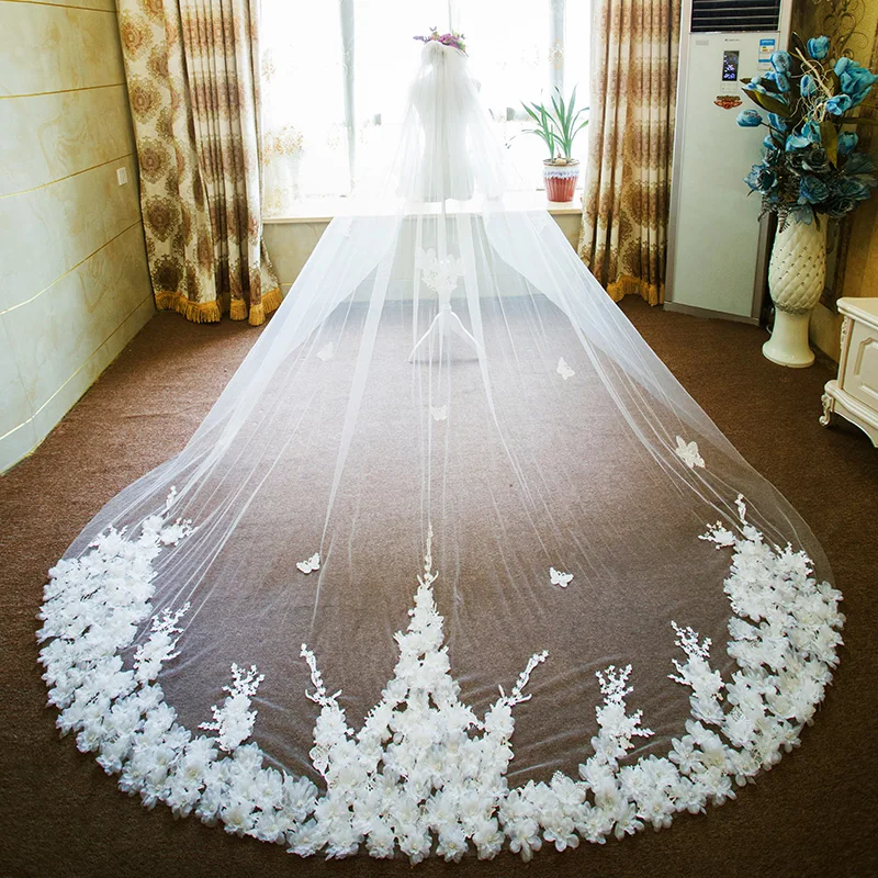 New Arrival 4 Meters Bling Sequins Lace Edge Luxury Long Wedding Veils with Comb High Quality White Ivory Bridal Veil 2018 new
New Arrival 4 Meters Bling Sequins Lace Edge Luxury Long Wedding Veils with Comb High Quality White Ivory Bridal Veil 2018 new