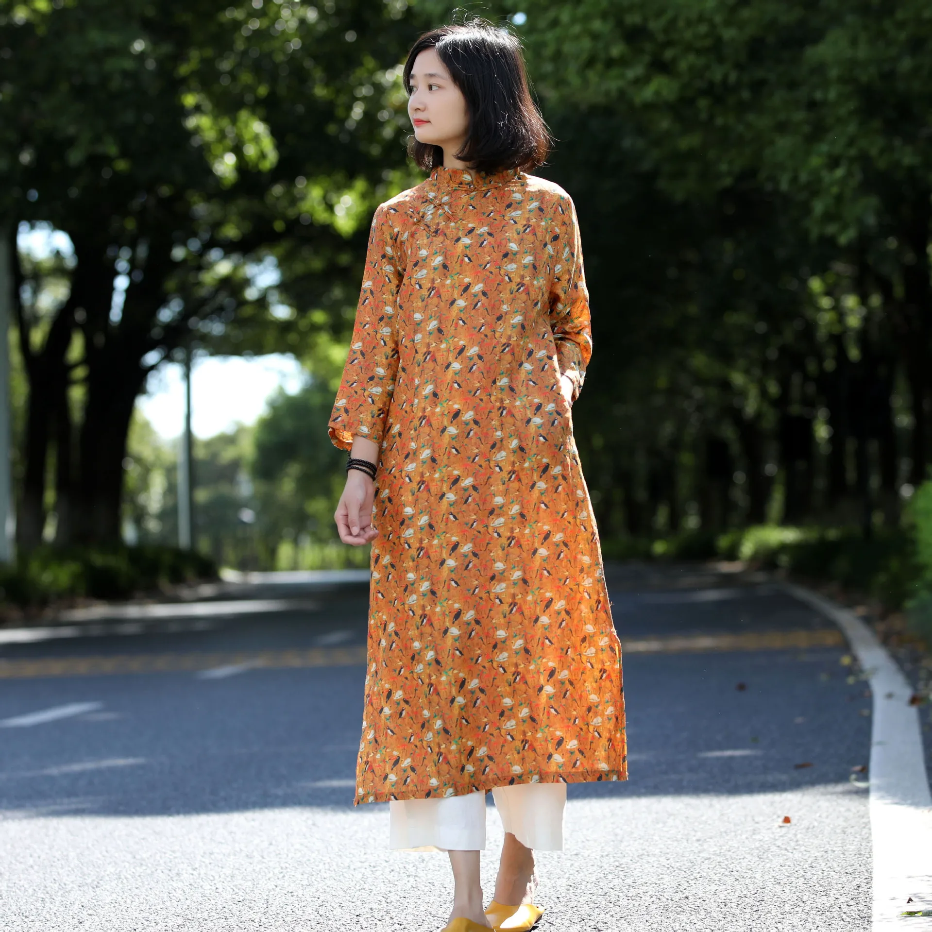 Original Theatrical Vintage Print Handmade Plate Buttons Improved Cheongsam Dress Linen Cotton Loose Long Robes Blue Ramie
Original Theatrical Vintage Print Handmade Plate Buttons Improved Cheongsam Dress Linen Cotton Loose Long Robes Blue Ramie