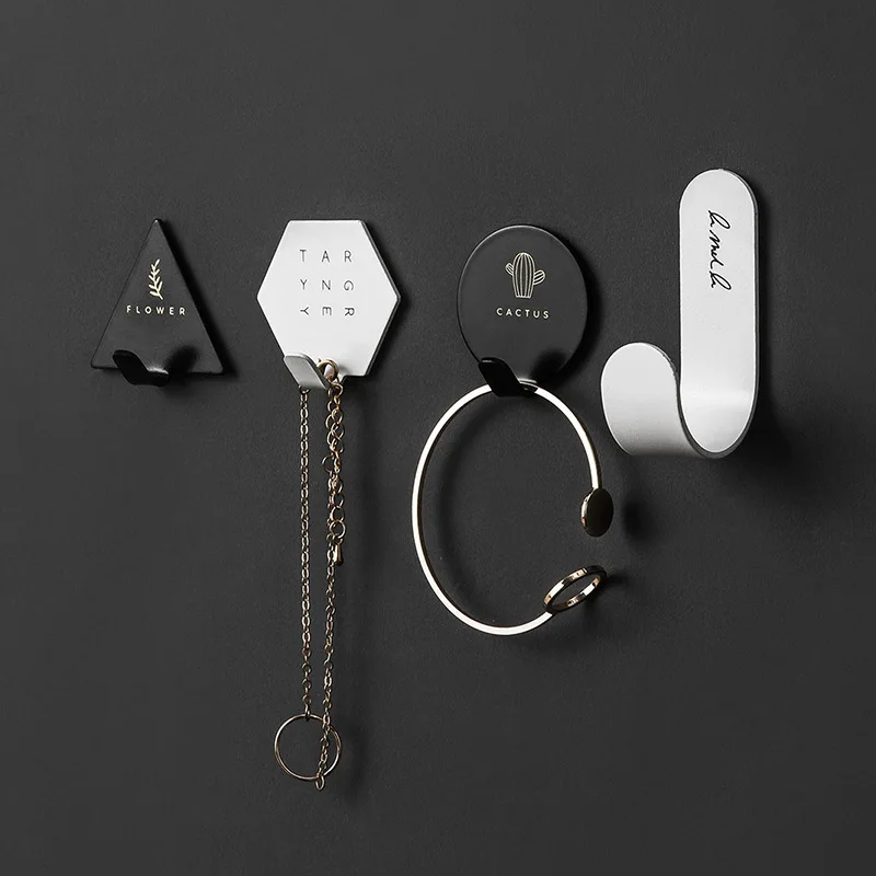 LF SXSOUNAI 4Pcs/bag Living Room Bathroom Creative Nordic Style Storage Hook Towels Key Small Simple Hook Wall Seamless Sticking
LF SXSOUNAI 4Pcs/bag Living Room Bathroom Creative Nordic Style Storage Hook Towels Key Small Simple Hook Wall Seamless Sticking
