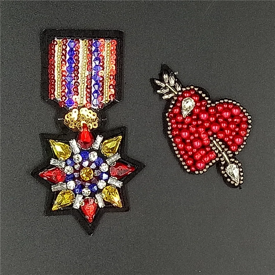 Handmade Rhineston beaded Patches Medal& love heart Sew on sequined pearl patch for clothing beading Applique
Handmade Rhineston beaded Patches Medal& love heart Sew on sequined pearl patch for clothing beading Applique
