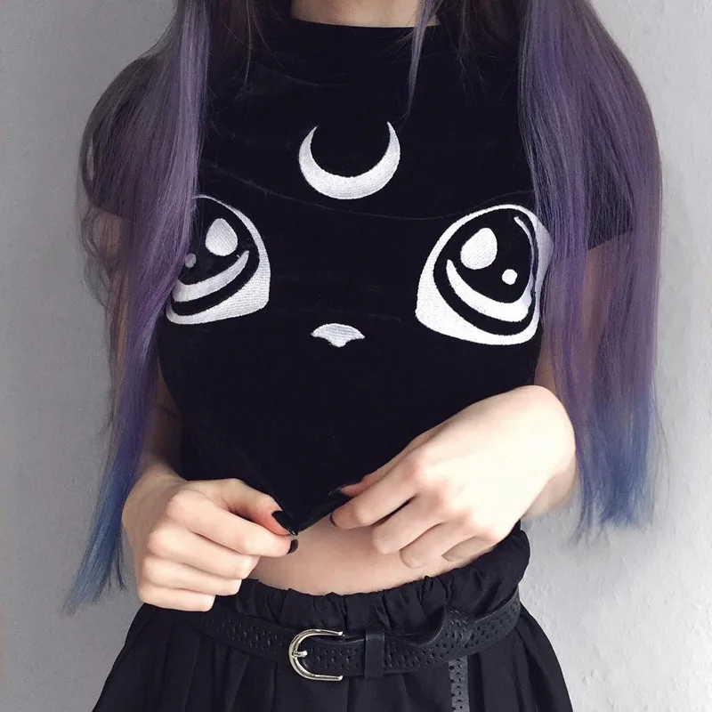 NCLAGEN 2019 Summer Fashion Cartoon Print Black T-shirt Women Navel Bare Cropped Velour Tops Tees Short Sleeve Slim Fit Outfits
NCLAGEN 2019 Summer Fashion Cartoon Print Black T-shirt Women Navel Bare Cropped Velour Tops Tees Short Sleeve Slim Fit Outfits