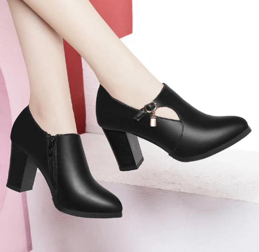 Autumn and Winter New High-heeled Women's Shoes Boots Thick with Waterproof Shoes Pointed Deep Mouth Concise Martin Boots Women
Autumn and Winter New High-heeled Women's Shoes Boots Thick with Waterproof Shoes Pointed Deep Mouth Concise Martin Boots Women