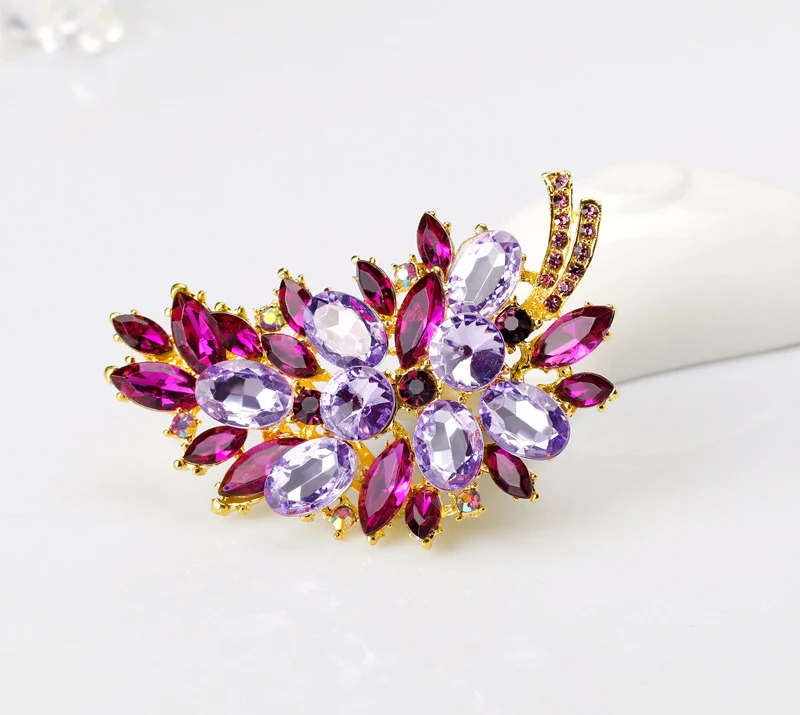 NIUYITID Newst Brooches For Women Multicolor Rhinestone Feather Broches Jewelry Fashion Purple Corsage Collar Accessories (3)