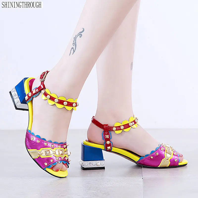 2018 summer New Elegant rivets women sandals high heels sandals open toe summer shoes woman ladies shoes
2018 summer New Elegant rivets women sandals high heels sandals open toe summer shoes woman ladies shoes