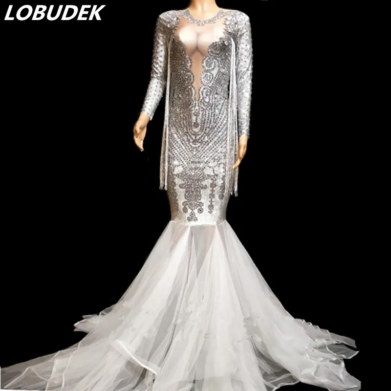 Sexy Long Sleeve Silver Rhinestones Tassel Trailing Dress Women Singer Stage Wear Models Catwalk One Piece Long Dress Costumes
Sexy Long Sleeve Silver Rhinestones Tassel Trailing Dress Women Singer Stage Wear Models Catwalk One Piece Long Dress Costumes