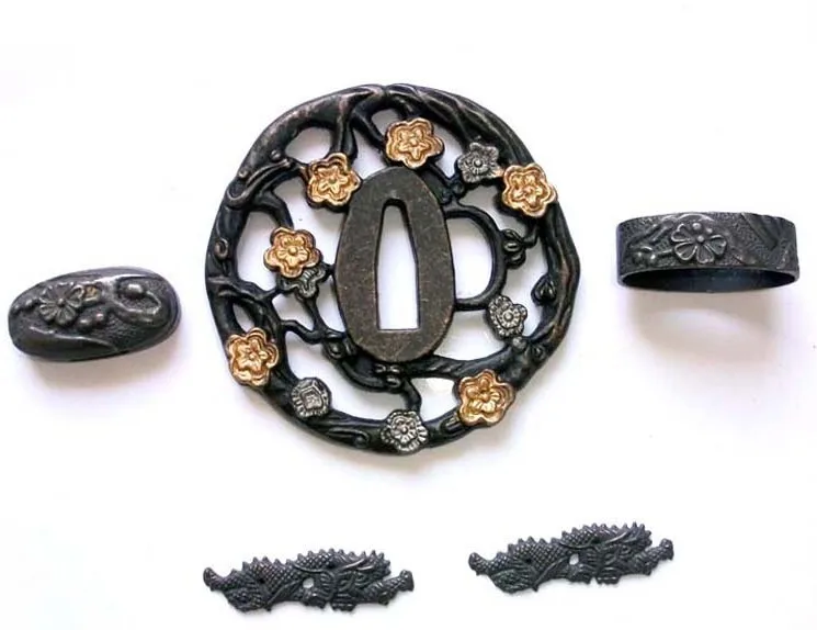 FINE FINISHED TSUBA FUCHI KASHIRA MENUKI FITTING JAPANESE SAMURAI SWORD KATANA W FLOWER
FINE FINISHED TSUBA FUCHI KASHIRA MENUKI FITTING JAPANESE SAMURAI SWORD KATANA W FLOWER