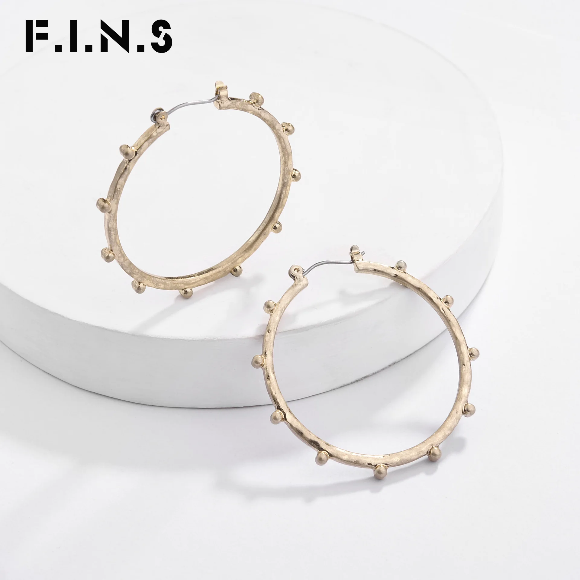 F.I.N.S Classic Vintage Big Hoop Earring Simple Metal Beads Round Circular Fashion Jewelry Statement Korean Earrings for Women
F.I.N.S Classic Vintage Big Hoop Earring Simple Metal Beads Round Circular Fashion Jewelry Statement Korean Earrings for Women