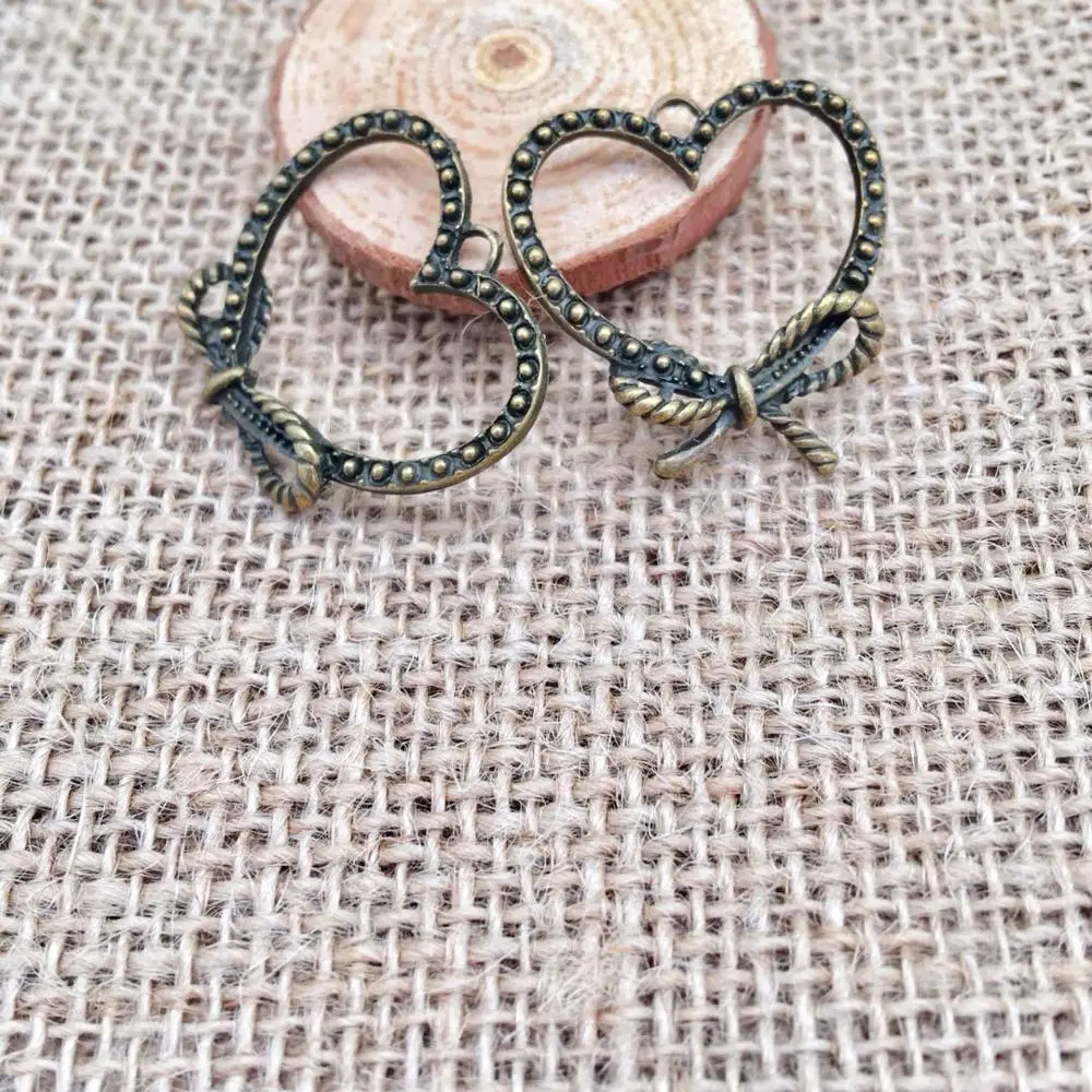 Vintage 6 pcs love heart charms alloy love heart bow Pendants fit DIY necklace bracelet earring charms Jewelry Making
Vintage 6 pcs love heart charms alloy love heart bow Pendants fit DIY necklace bracelet earring charms Jewelry Making