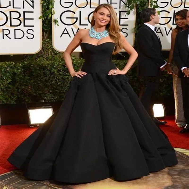 2017 Sexy new style red carpet dress long sweetheart sleeveless satin Ball Gown Elegant Black Long Celebrity Dress evening Gown
2017 Sexy new style red carpet dress long sweetheart sleeveless satin Ball Gown Elegant Black Long Celebrity Dress evening Gown