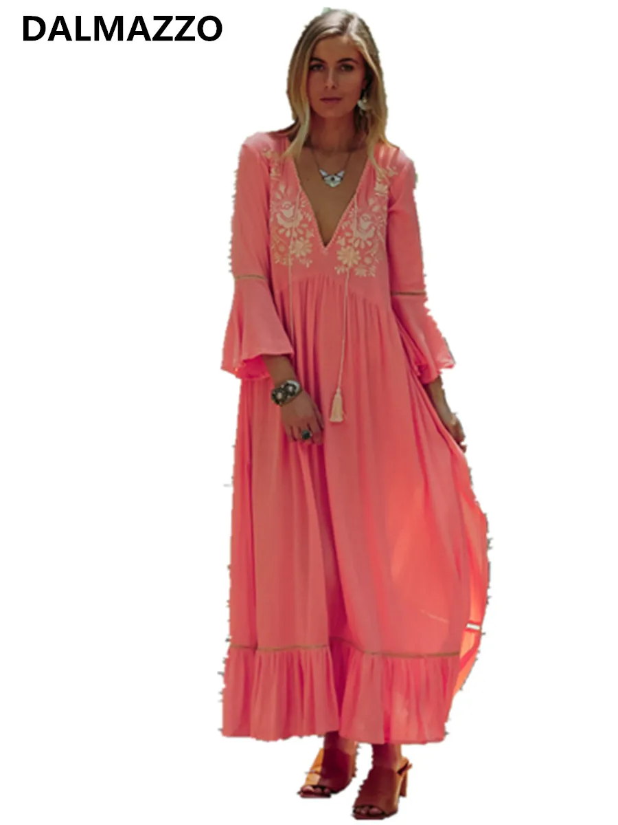 Mexican Womans Runway Embroidery Bohemia Holiday Long Dresses 2019 Newest Summer Women Deep V Neck Loose Waist Maxi Long Dress
Mexican Womans Runway Embroidery Bohemia Holiday Long Dresses 2019 Newest Summer Women Deep V Neck Loose Waist Maxi Long Dress