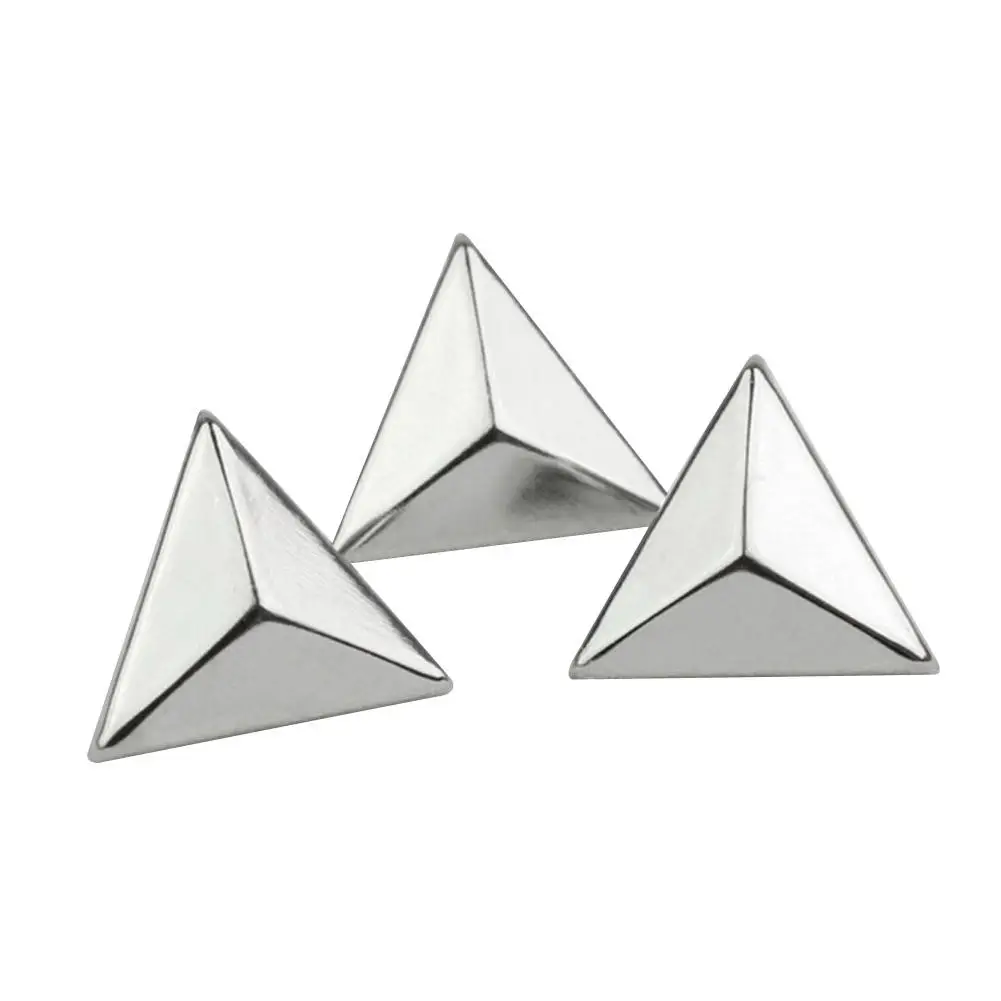100pcs 15mm Silver Triangle studs Punk Rock Style Triangle Rivets Spike Studs Leather Craft DIY Accessories Shoes Clothing Bag
100pcs 15mm Silver Triangle studs Punk Rock Style Triangle Rivets Spike Studs Leather Craft DIY Accessories Shoes Clothing Bag