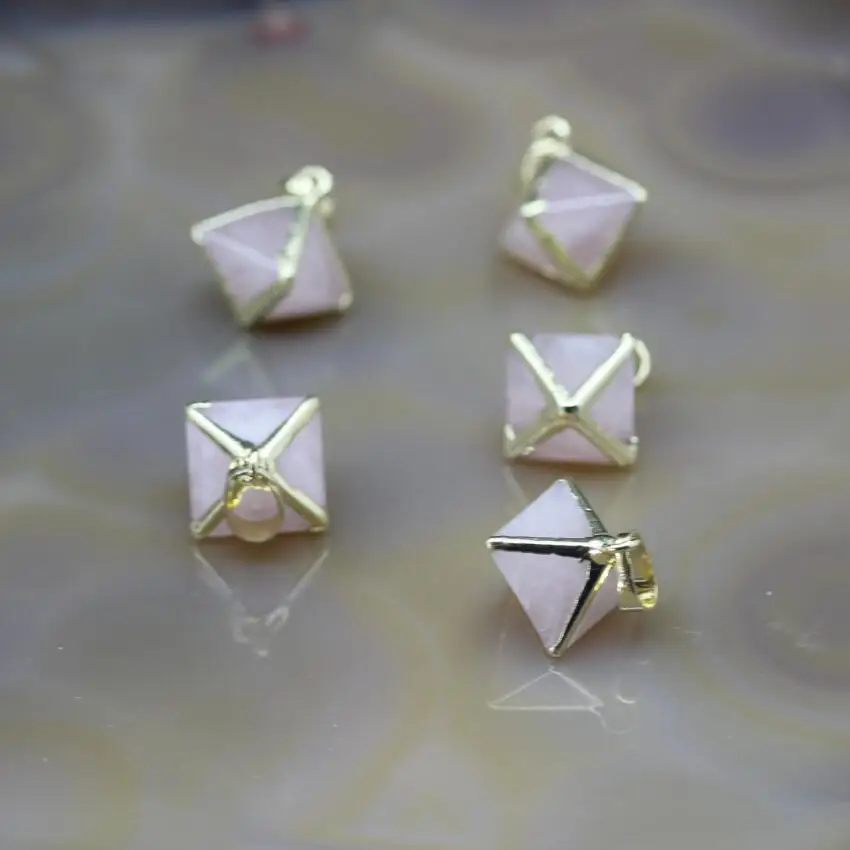 5Pcs/lot,Gold Edges Rose Quartzs Faceted Nugget Charms,Pink Crystal Gems Stone Double Pyramid Octahedron Pendants,Jewelry Making
5Pcs/lot,Gold Edges Rose Quartzs Faceted Nugget Charms,Pink Crystal Gems Stone Double Pyramid Octahedron Pendants,Jewelry Making