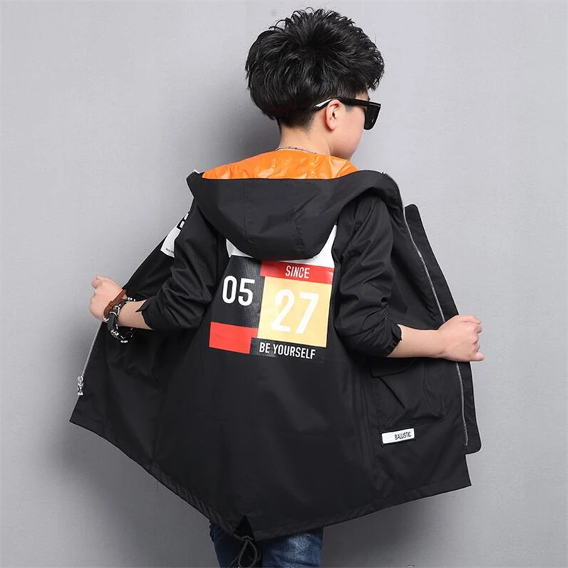 2018 new children's clothing spring boy jacket children's windbreaker in the long section of the big boy Korean shirt boy spring
2018 new children's clothing spring boy jacket children's windbreaker in the long section of the big boy Korean shirt boy spring