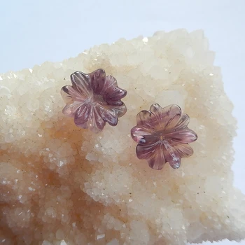 Natural Stone Carved Flower Flourite Gemstone Earring Bead 15x5mm 3.0g Fashion Jewelry Women Earrings Accessories
Natural Stone Carved Flower Flourite Gemstone Earring Bead 15x5mm 3.0g Fashion Jewelry Women Earrings Accessories